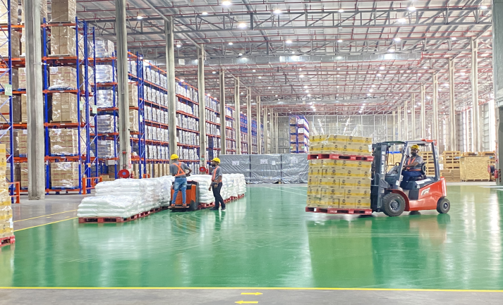 Distribution Center Image
